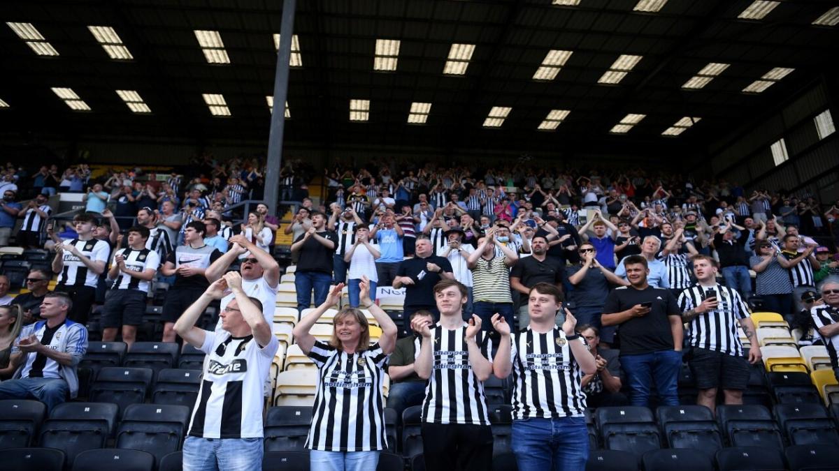 Notts County fans
